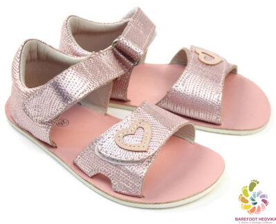 EF Barefoot Pinki
