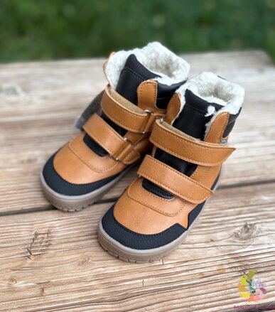 Beda Playful Camel Winter