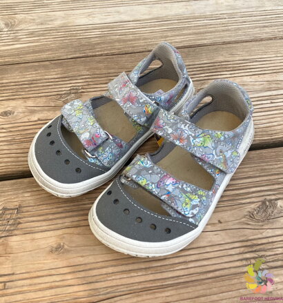 Jonap Fela 2025 Grey Butterflies