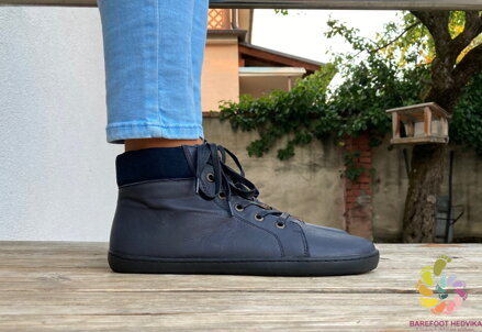 Protetika Margit Black